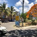 Dreamland Apartment No3 Azur Beach Complex Pereybere