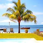 L\'Escale 3 Bedrooms Sea View And Beachfront Suite By Dream Escapes