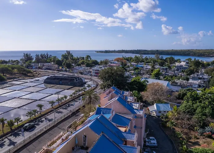 Tamarin Seaside Apartment