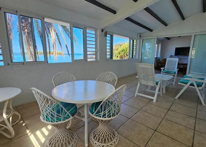 Blue Bay Horizon - Beachfront Holiday Homes