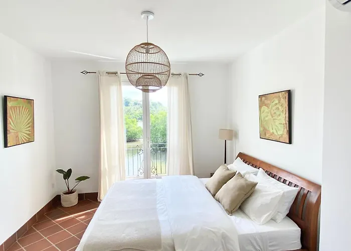 Port Chambly Riverfront Villa
