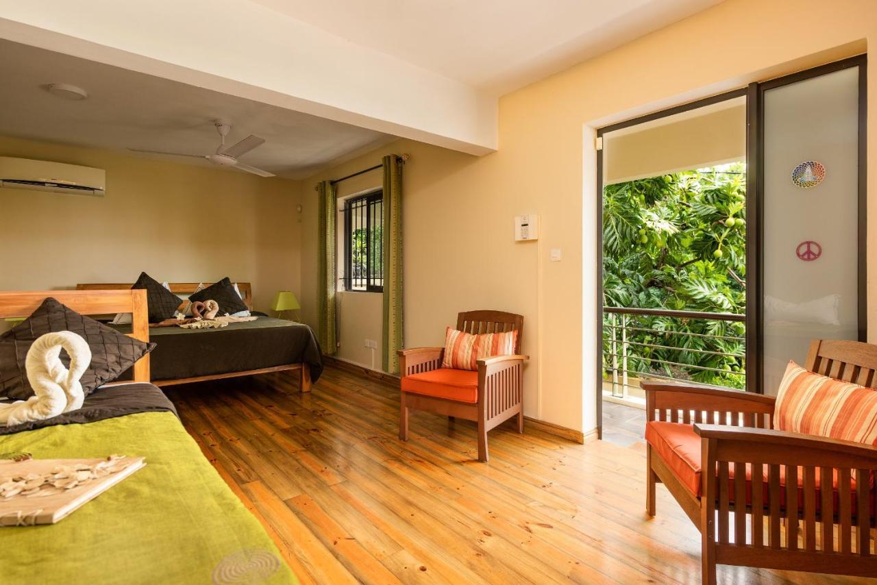 Happy Days Bed & Breakfast Le Morne