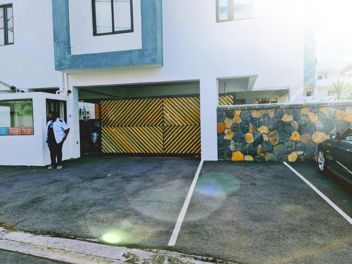 Luxury 3 Bedrooms Apartment Flic En Flac Apartamento *
