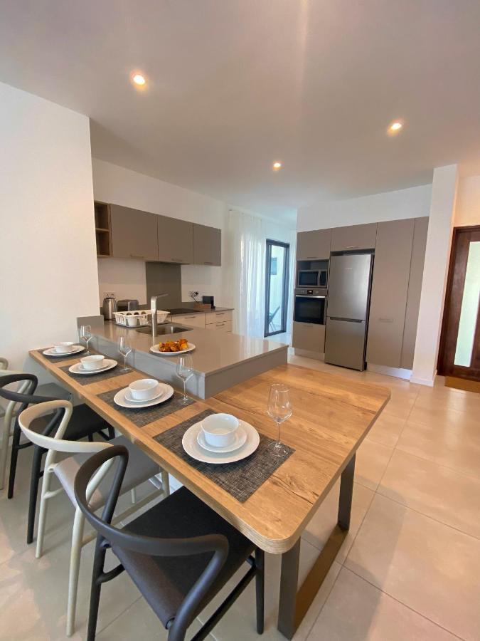Eastern Blue - Sea View Luxury Apartment