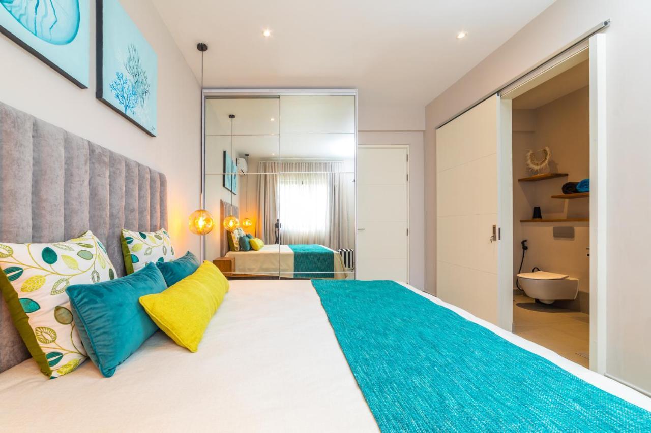 One Bay No 8 Apartment