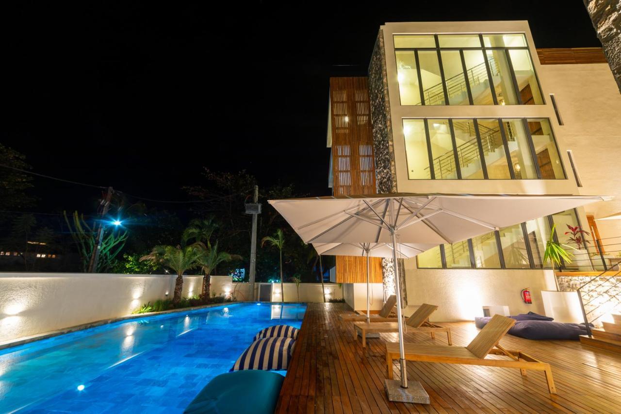 One Bay No 8 Apartment *