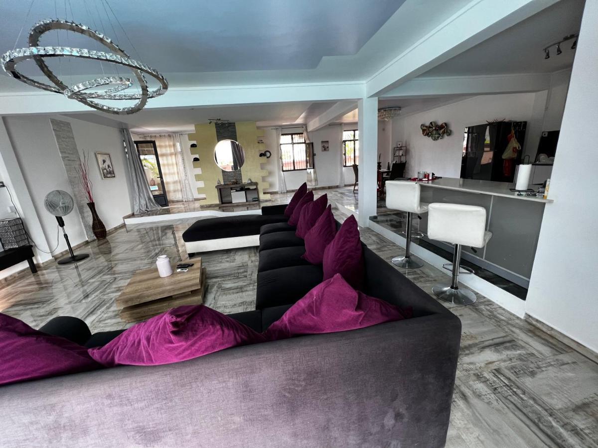 Annjo Villa *