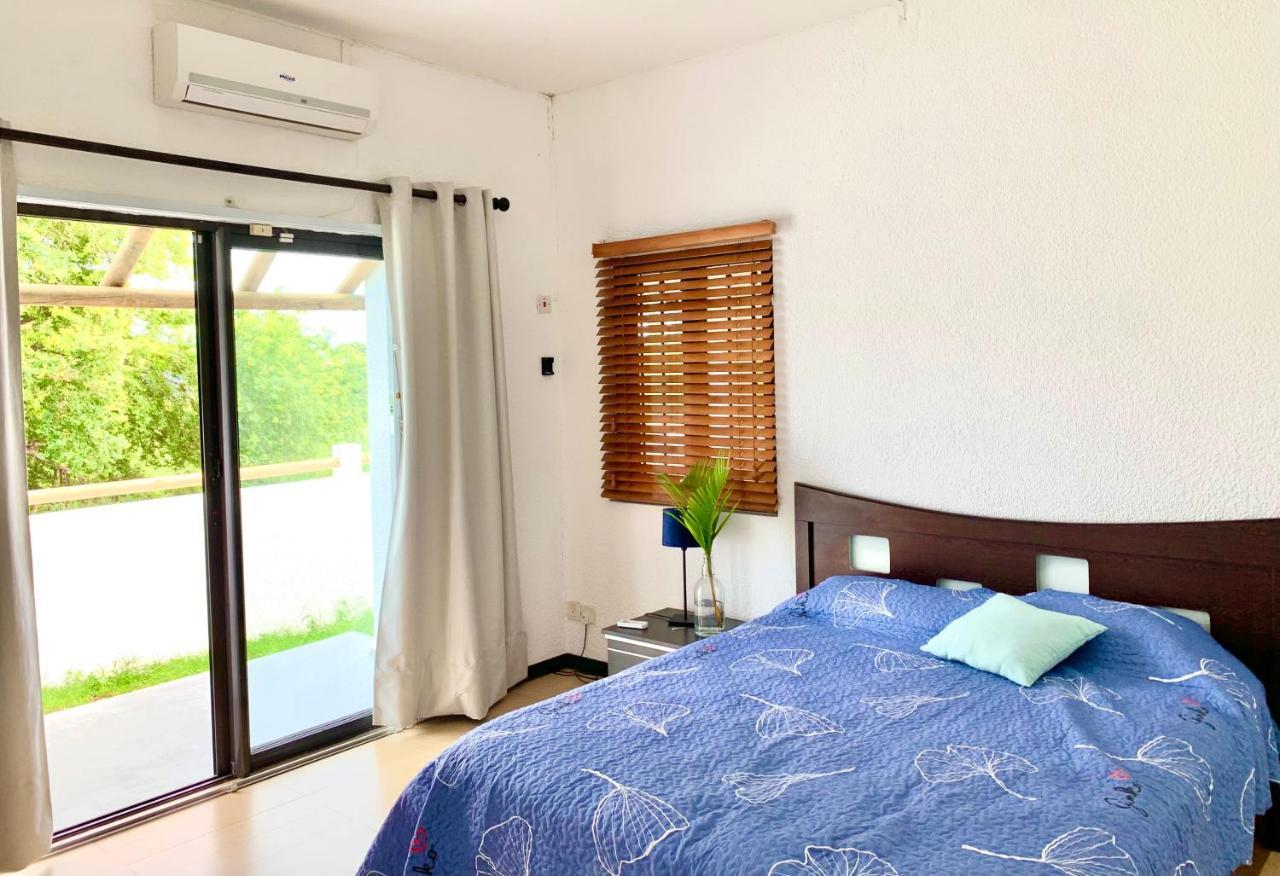 Holiday home Sea La Vie -