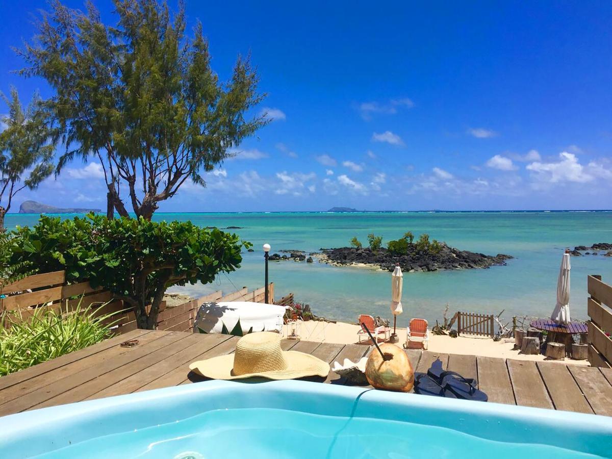 Meerana Cheerful Beachfront With Jacuzzi Holiday home *