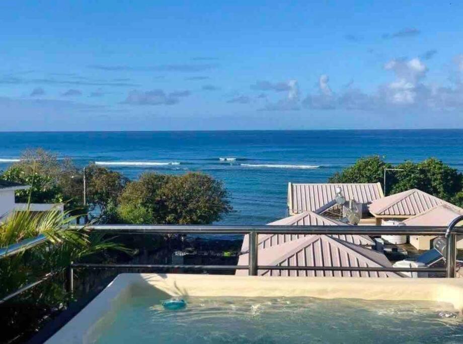 Hibiscus Penthouse Vue 2 Apartment *