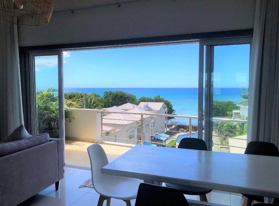 Hibiscus Penthouse Vue 2 Apartment