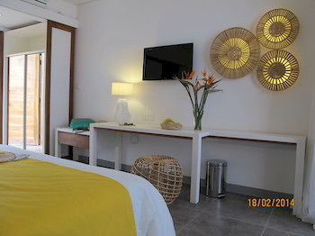 Mystik Life Style By Newmark 3*