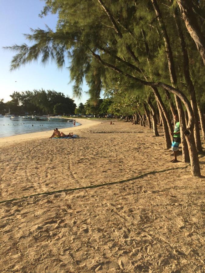 Ebrahim Flats - Grand Baie Beach