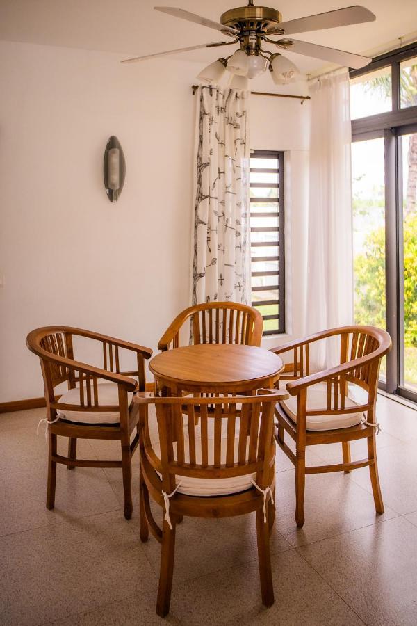Simone: Sunlit Getaway W/ Pool + Wifi *