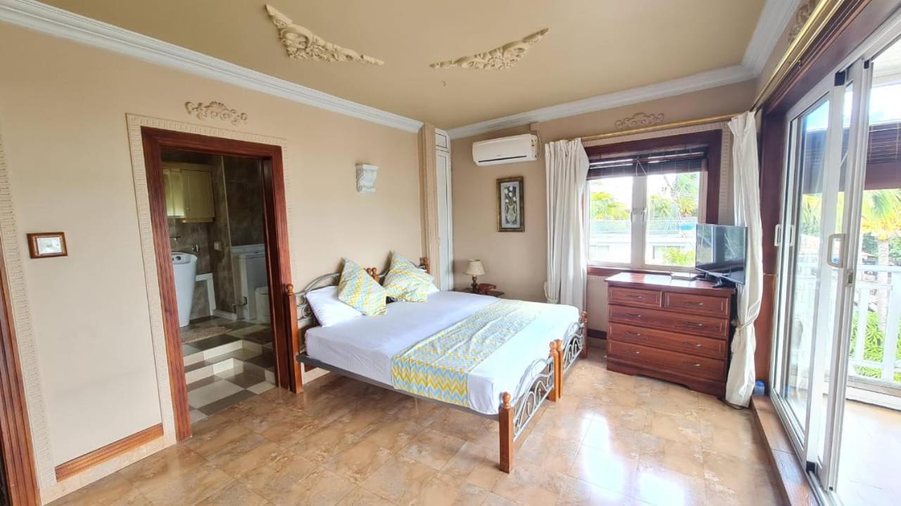 Beachfront Penthouse With Panoramic Ocean View *