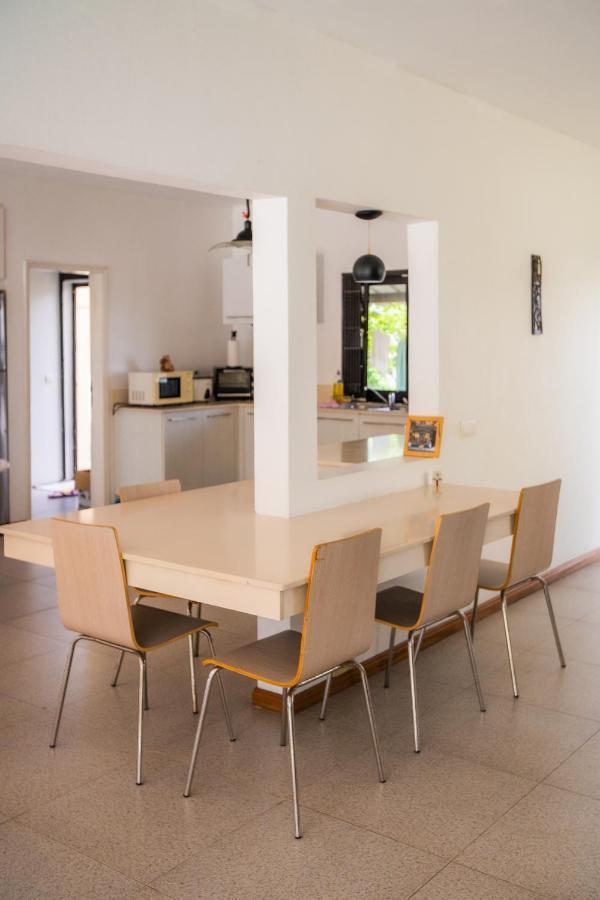 Villa Simone: Sunlit Getaway W/ Pool + Wifi