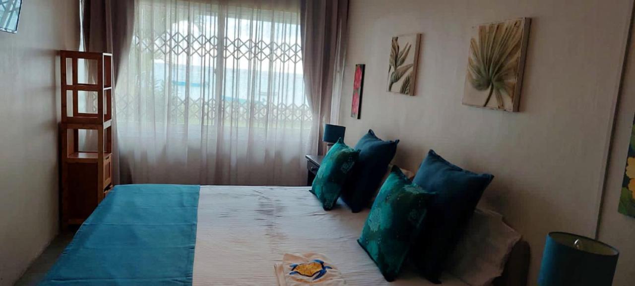 Beachfront Haven: Charming House In Holiday home Trou aux Biches