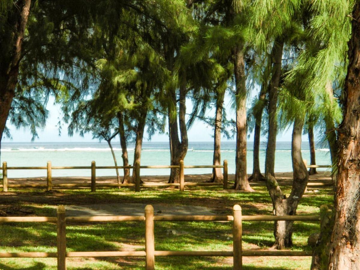 Lovely Beachfront Boutique * Flic en Flac