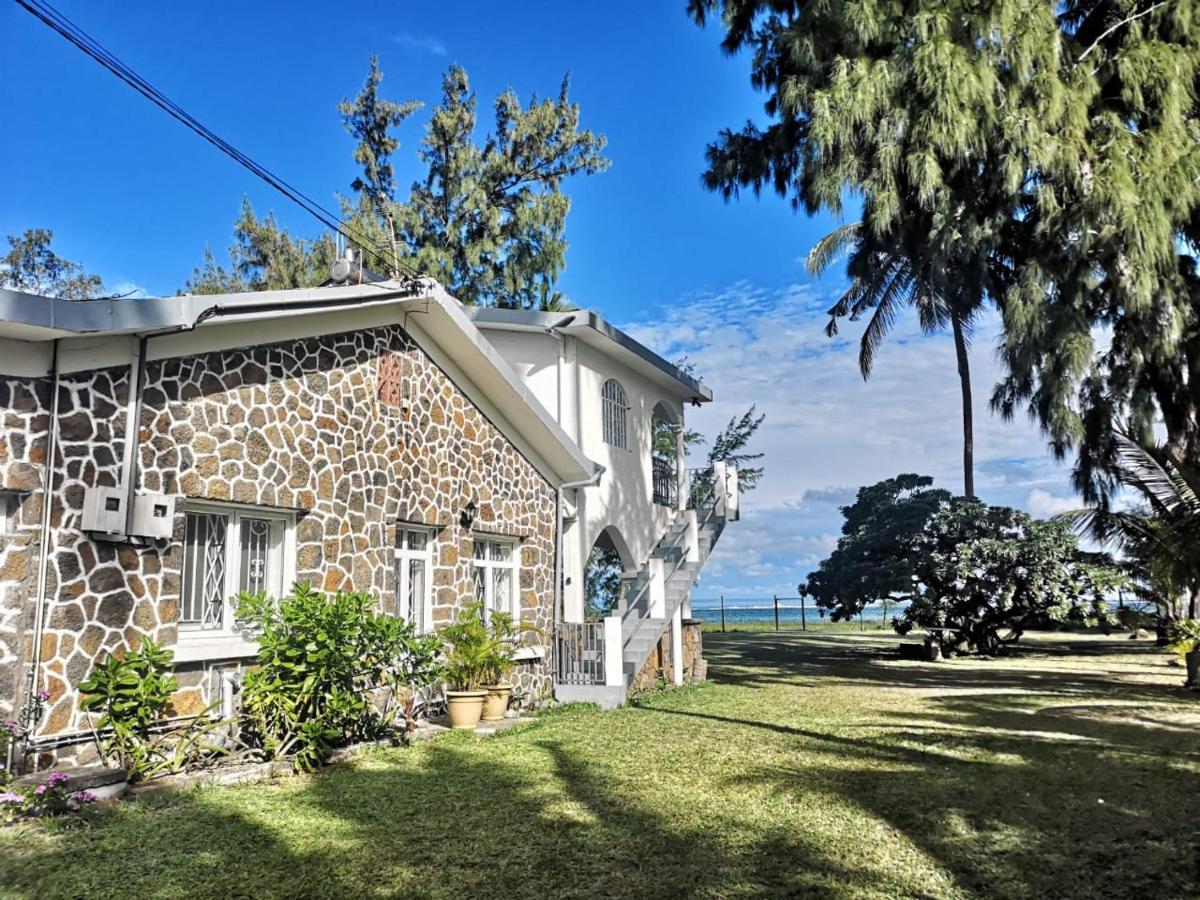Karel Sea View Villa *