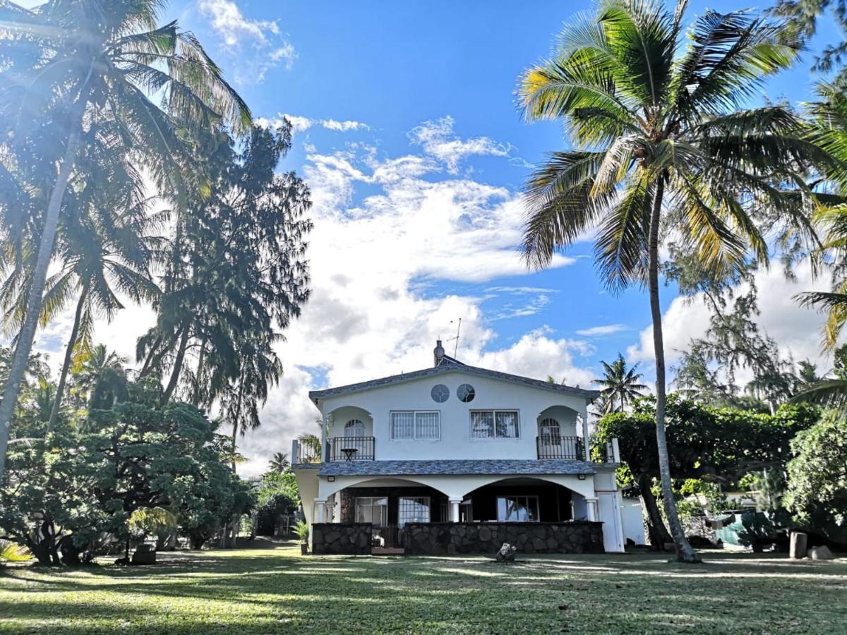 Karel Sea View Villa Riambel