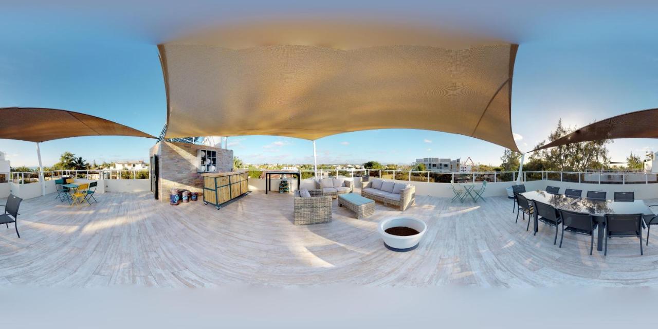 Penthouse - Private Roof Terrace - Sea & Mountain View * Grand Baie