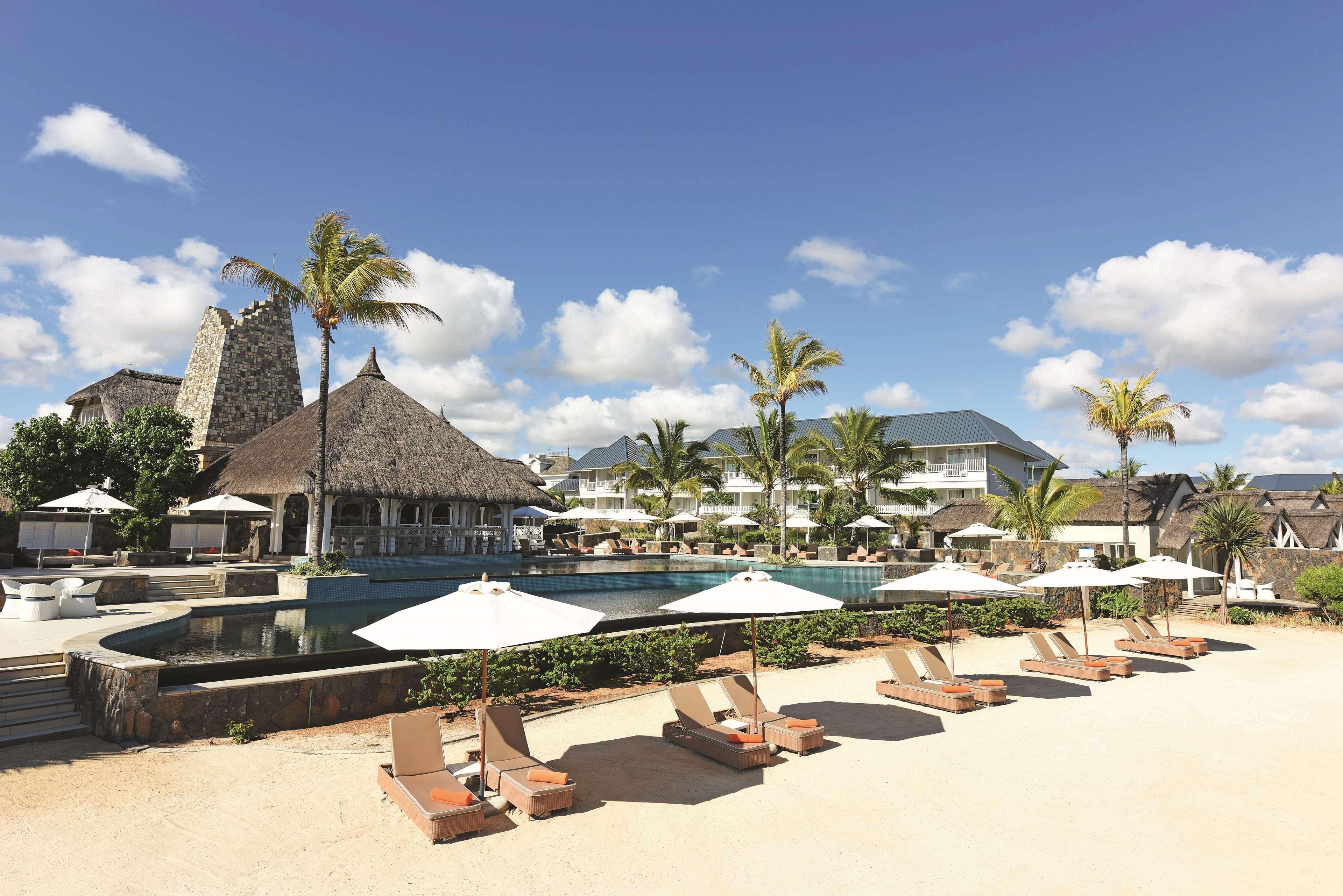 Resort Radisson Blu Azuri &