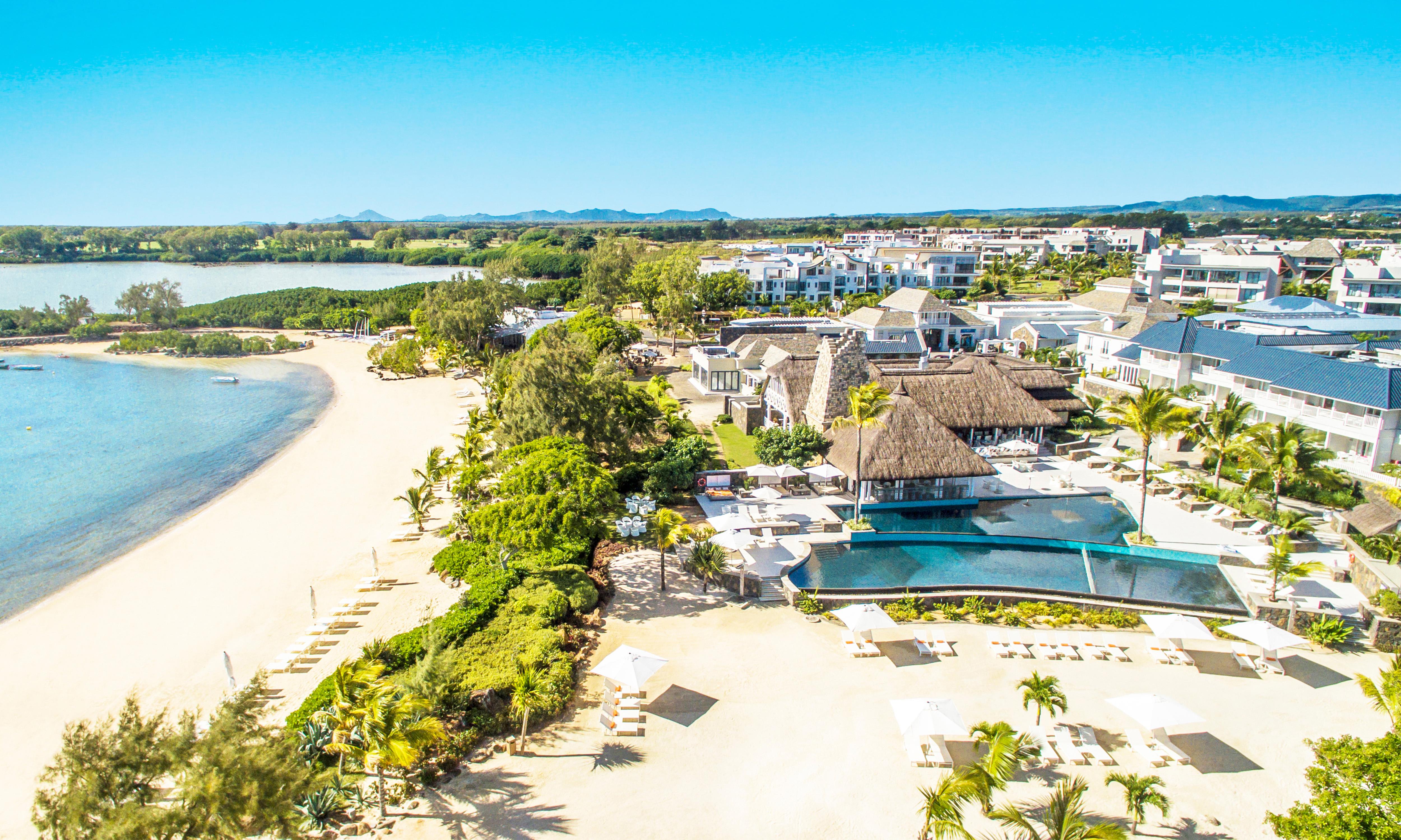 Resort Radisson Blu Azuri &