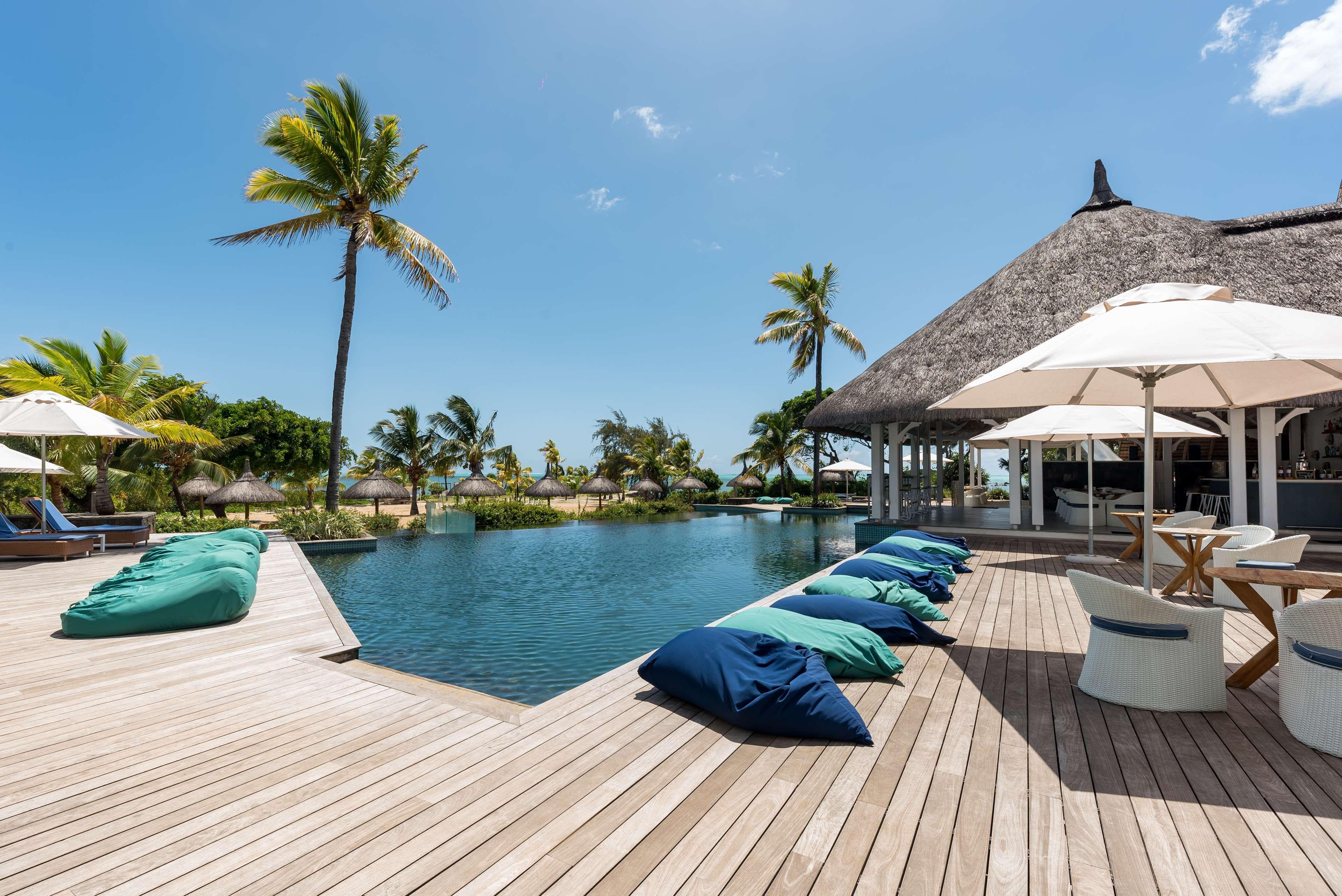 Radisson Blu Azuri & 4*