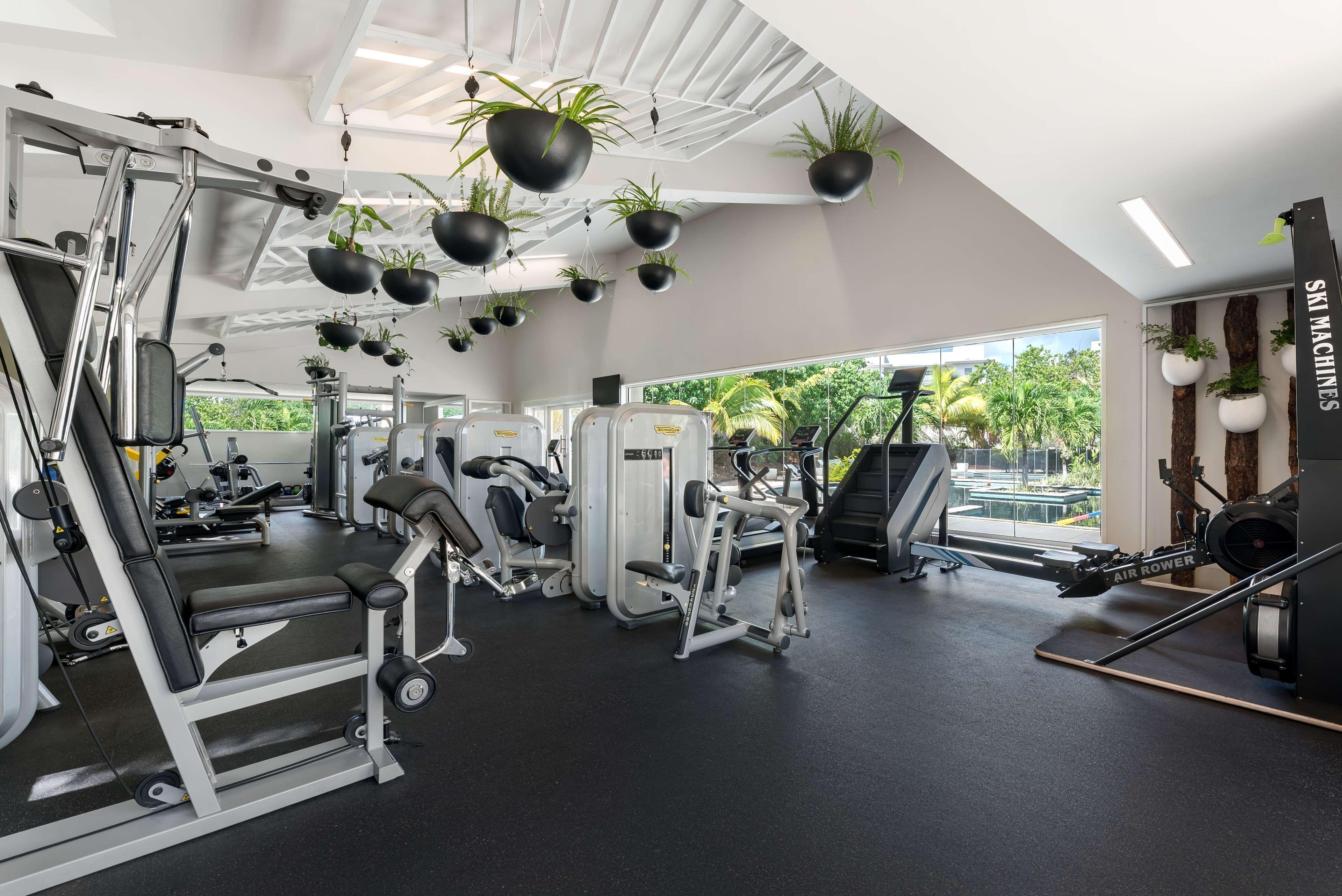 Radisson Blu Azuri & 4* Roches Noires