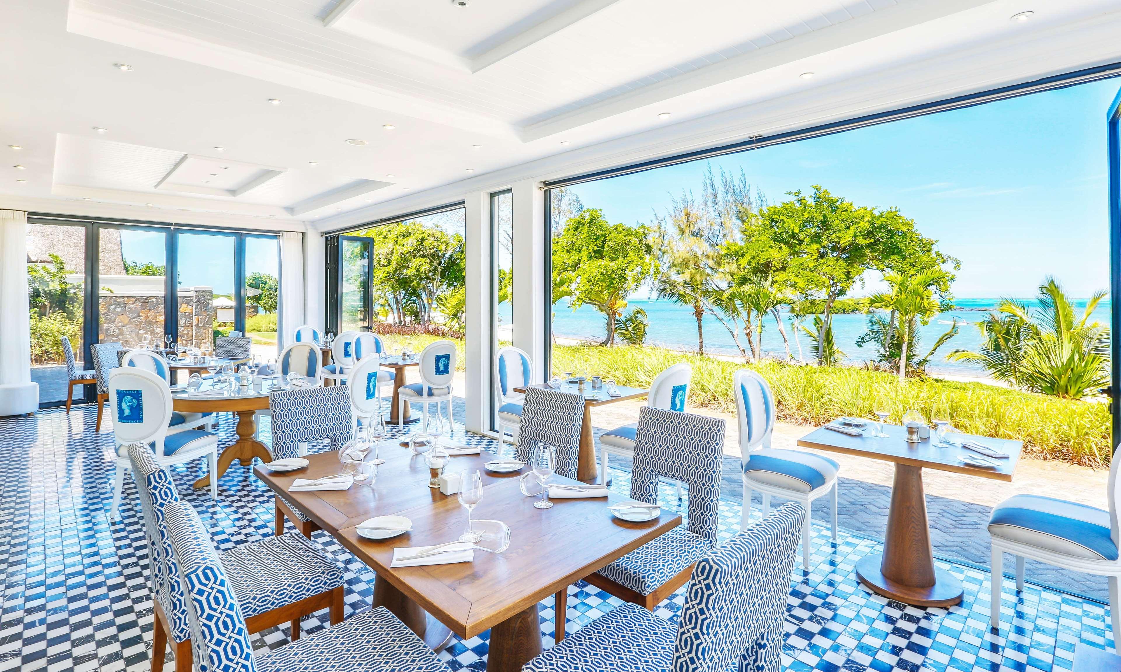 Radisson Blu Azuri & Resort Roches Noires