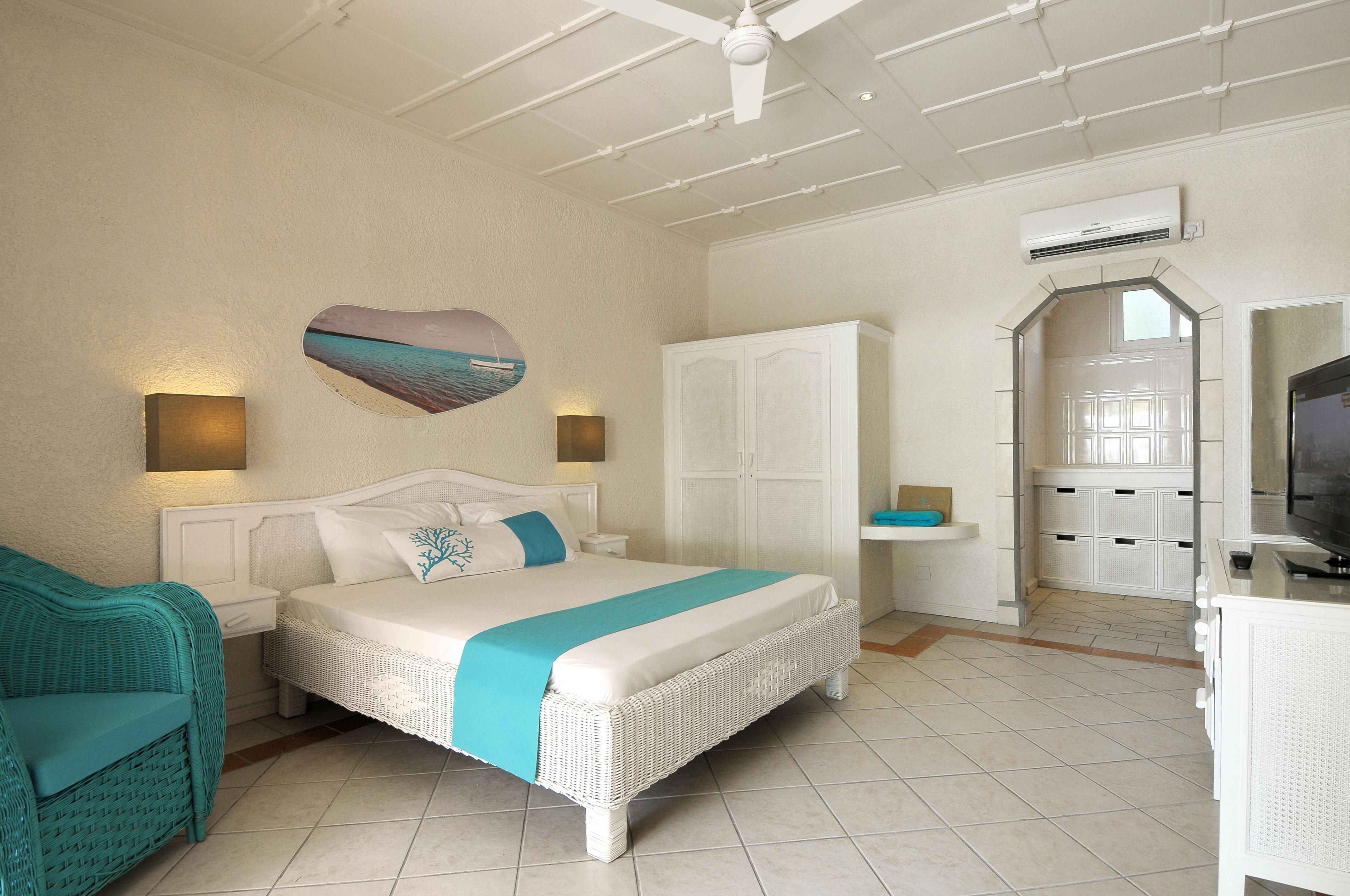 Paradise Luxury Beachfront Apartment Pointe D'Esny