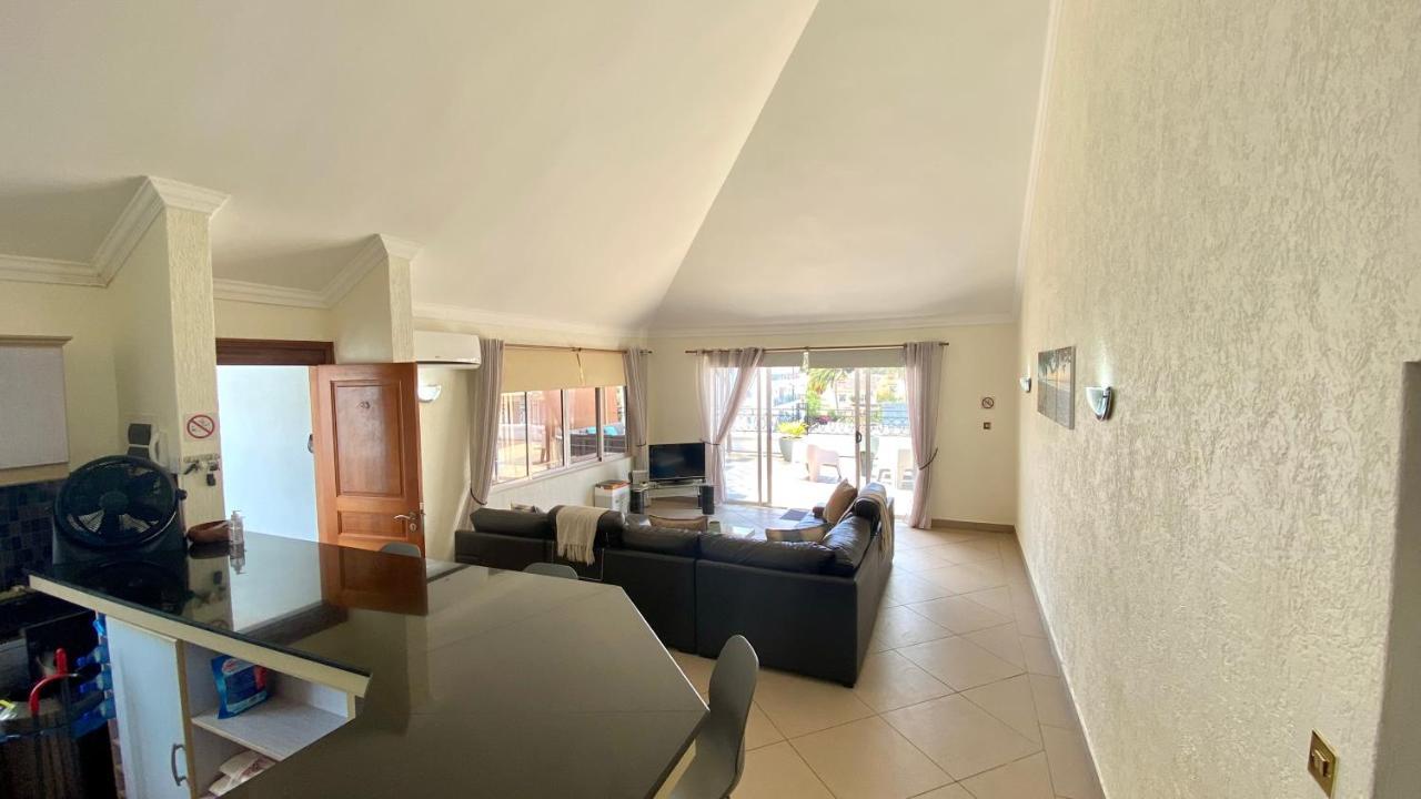 Apartamento Dove Court Penthouse, Flic en Flac