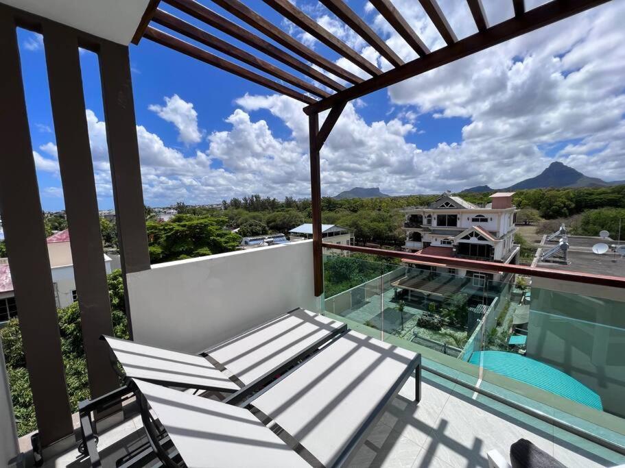 3bd New Luxury Penthouse, Big Terrace, 5min From Apartment Flic-en-Flacq