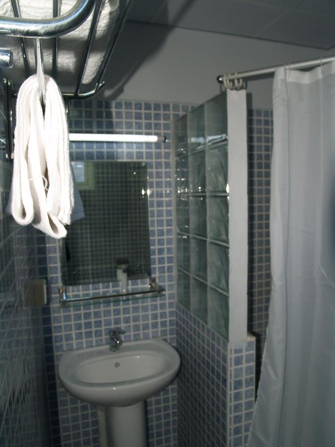 Hotel Champ De Mars 2*