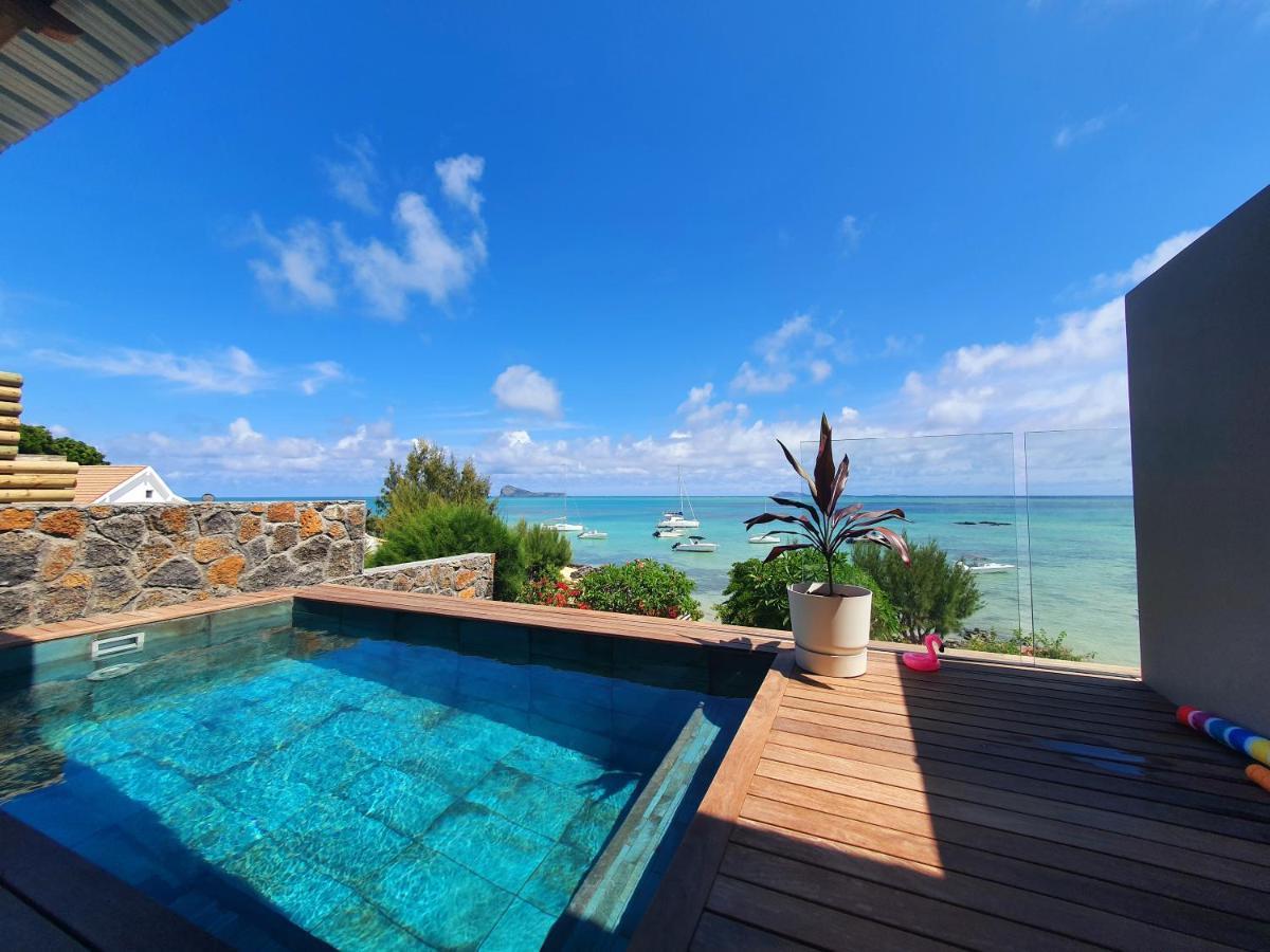 Luxury Beachfront With Private Pool - Jolly's Rock *