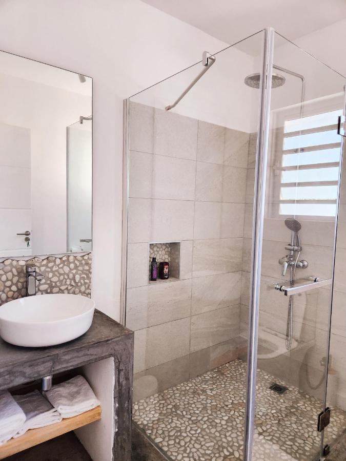 Luxury Beachfront With Private Pool - Jolly's Rock * Calodyne