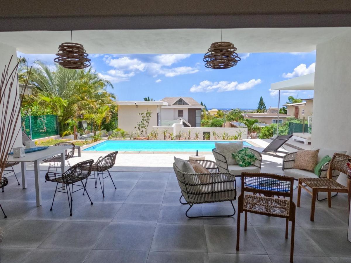 Elomy Villa
