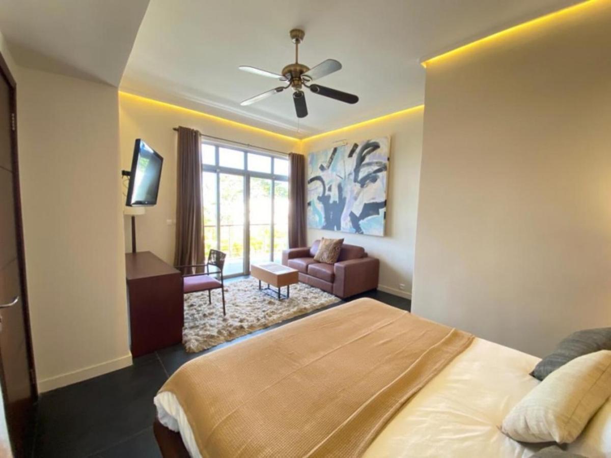 Horizon By Dream Escapes, Beachfront Villa *