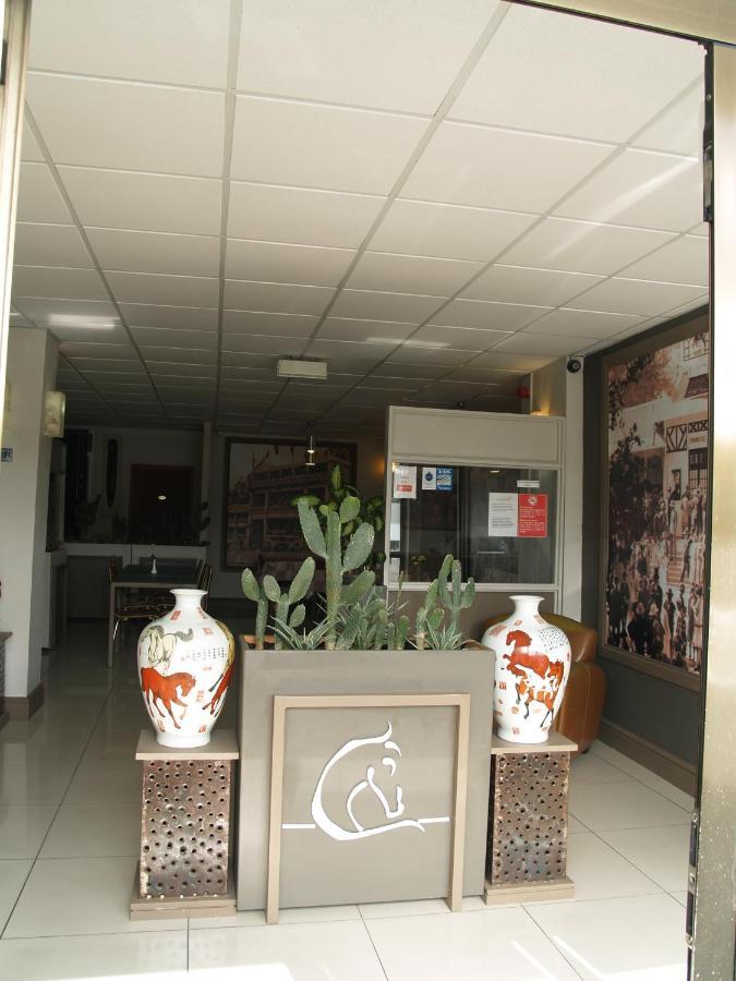 Champ De Mars Hotel Port Louis
