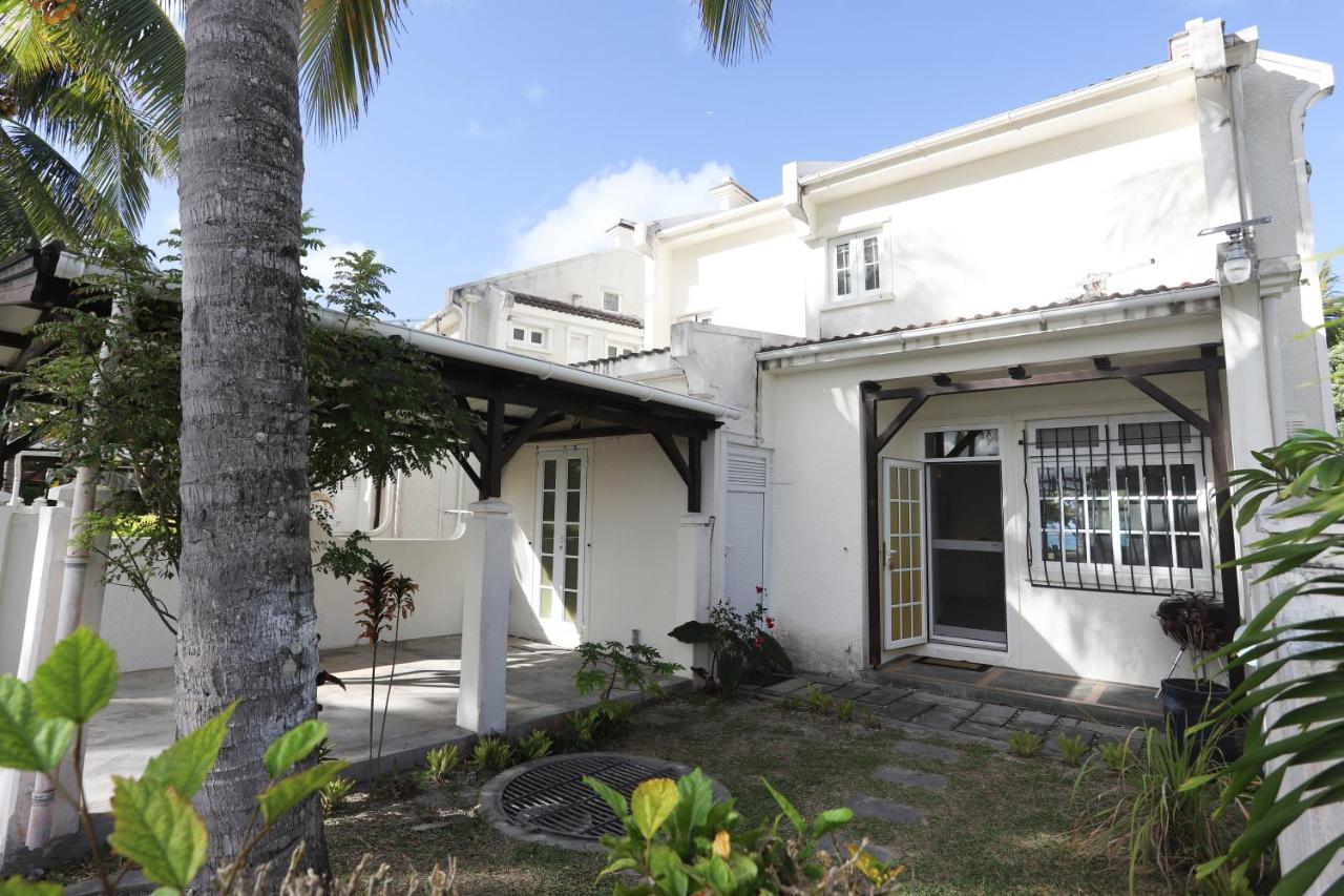 Fully Furnished Luxury 3 Right On A Blue Ocean Villa Belle Mare