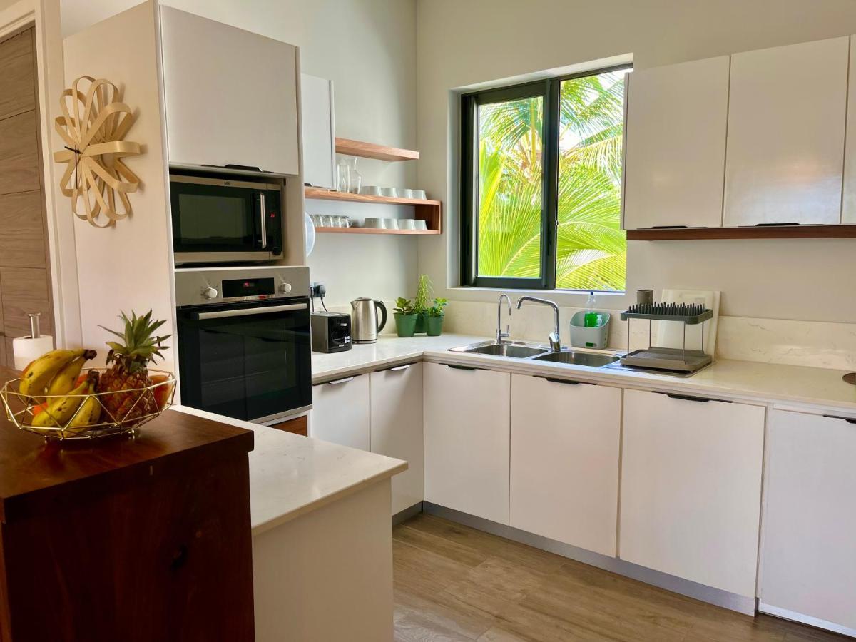Tropical Beachfront Apartment Belle Mare
