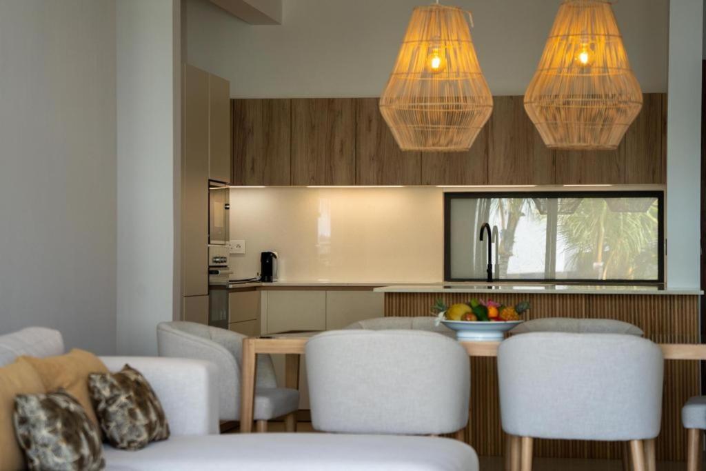 Exclusive Beachfront * Belle Mare