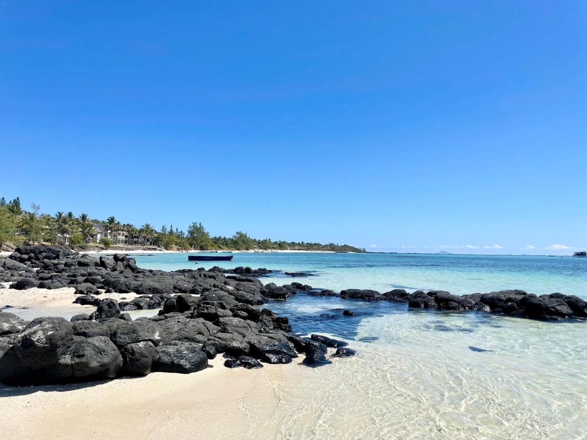 Exclusive Beachfront Apartment Belle Mare