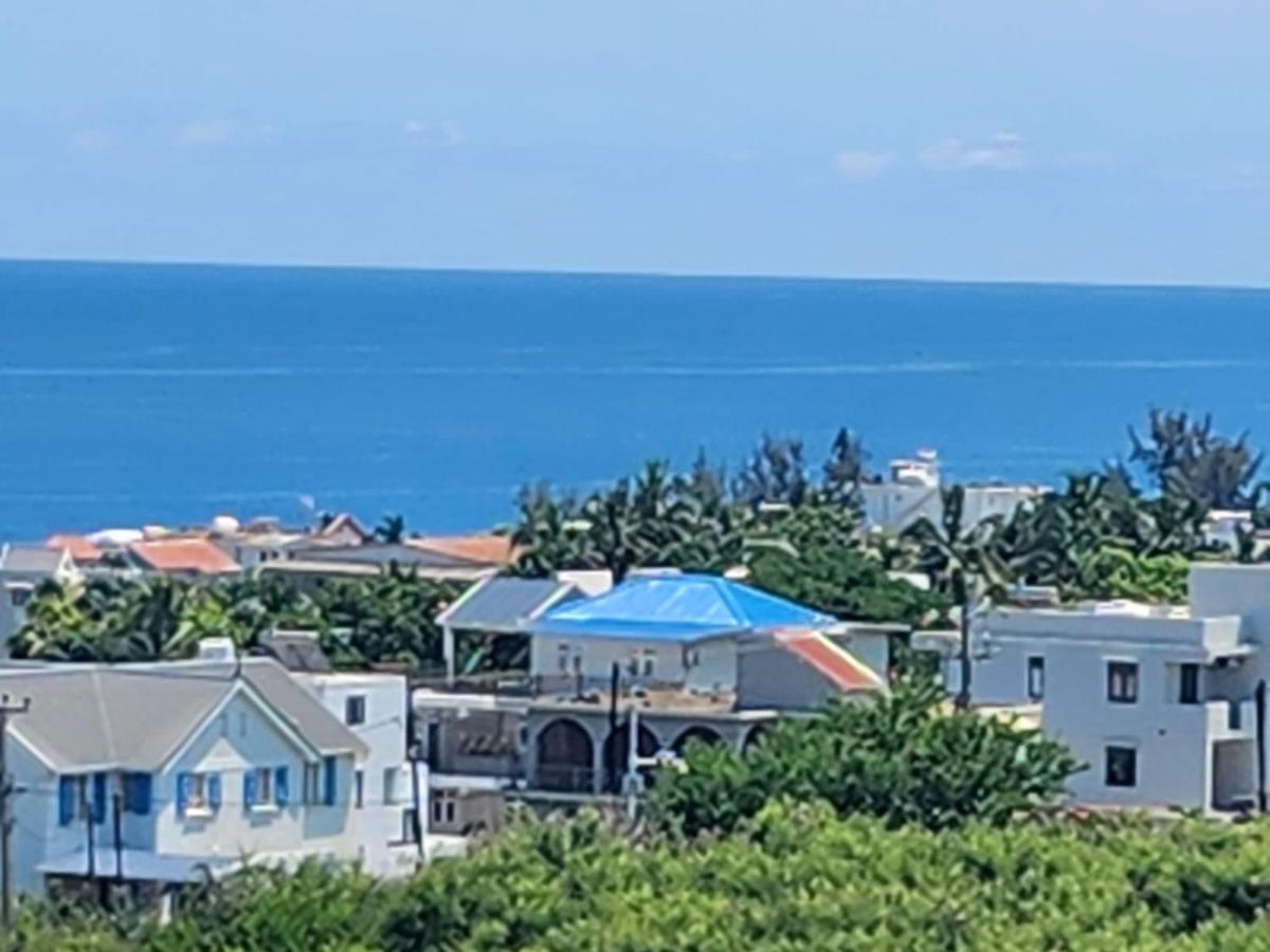 Seaview Luxury Apartment *