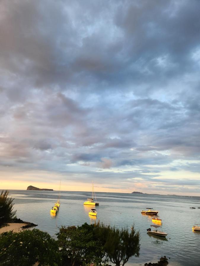 Luxury Beachfront With Private Pool - Jolly's Rock Holiday home *