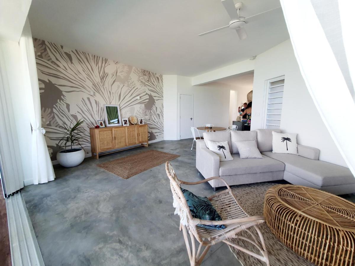 Luxury Beachfront With Private Pool - Jolly's Rock Holiday home
