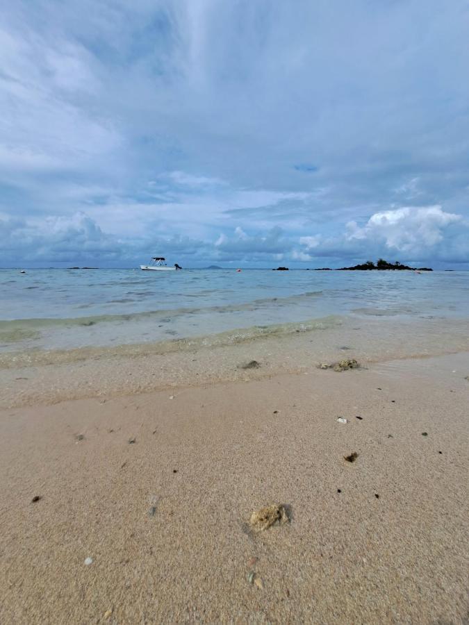 Luxury Beachfront With Private Pool - Jolly's Rock Holiday home *
