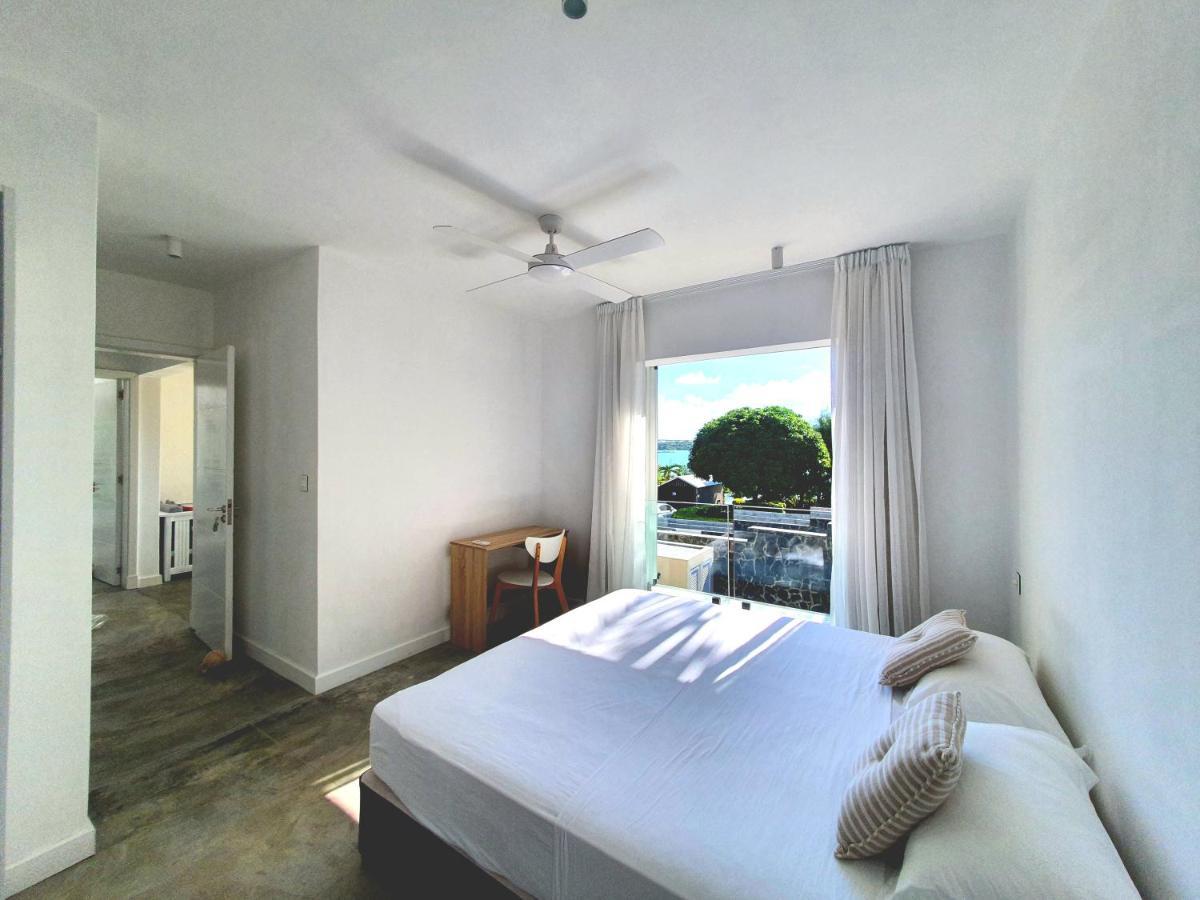 Luxury Beachfront With Private Pool - Jolly's Rock Calodyne