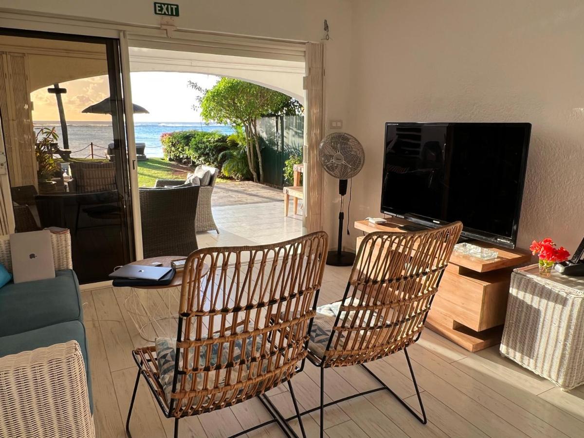 Caro's Beachfront *