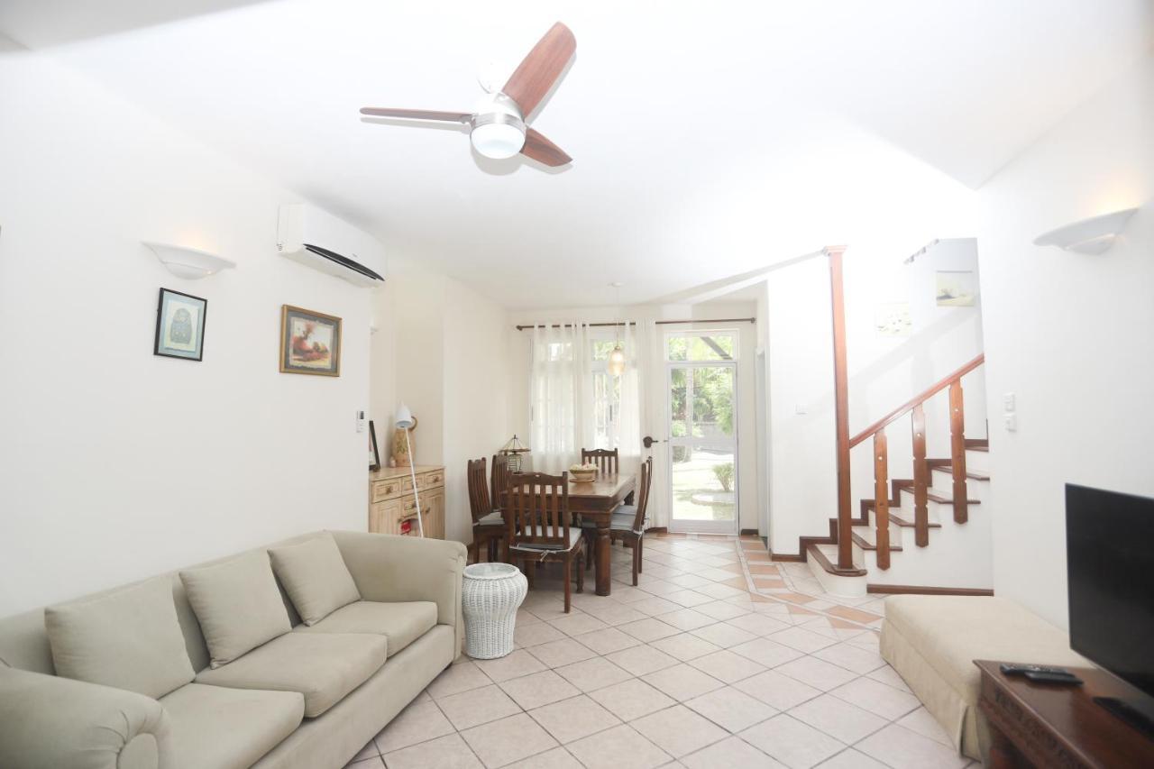 Fully Furnished Luxury 3 Right On A Blue Ocean Villa Belle Mare